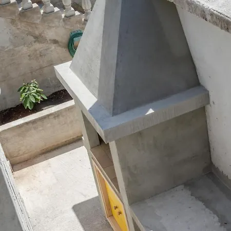 In Karbuni With Sea View, Balcony, Air Conditioning, Wifi 5078-3 شقة *