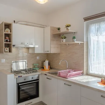 In Karbuni With Sea View, Balcony, Air Conditioning, Wifi 5078-3 *