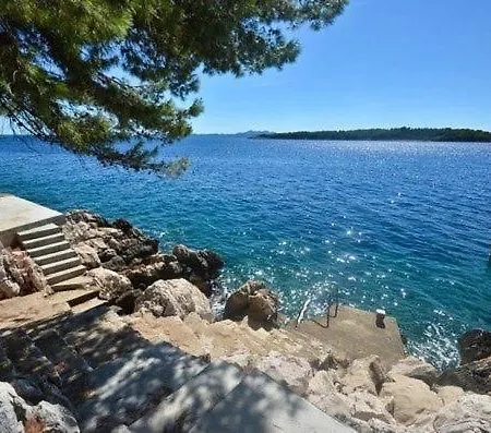 In Karbuni With Sea View, Balcony, Air Conditioning, Wifi 5078-3 شقة *